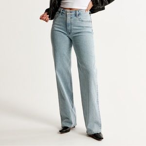 abercrombie relaxed jean - light wash